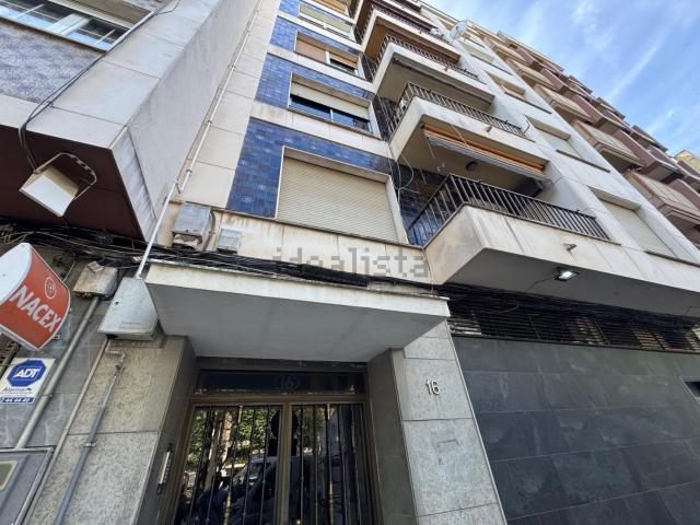 Piso en venta en Linares
