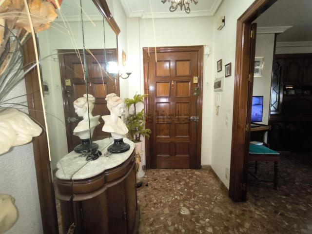 Piso en venta en Linares