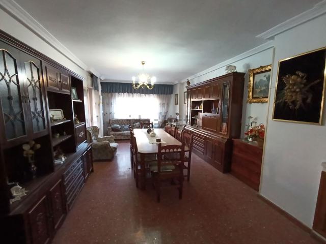 Piso en venta en Linares