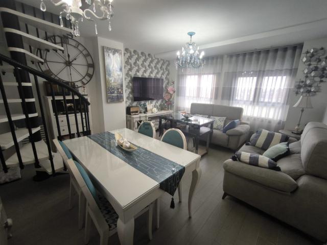 Dúplex en venta en Linares, Andalucía