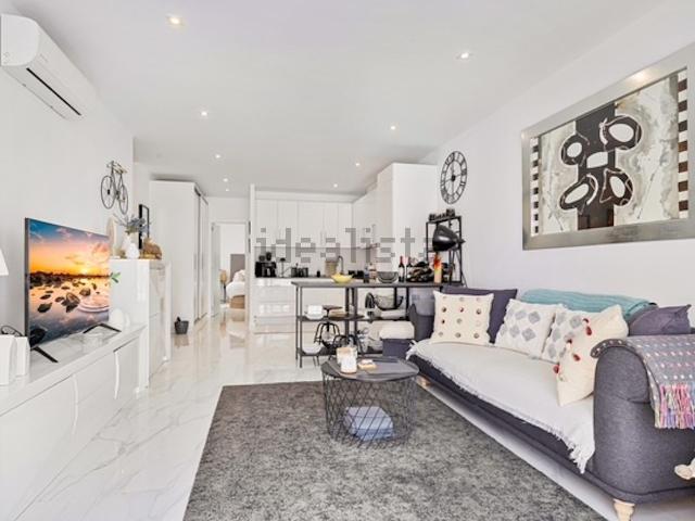Piso en venta en El Ingenio, Marbella