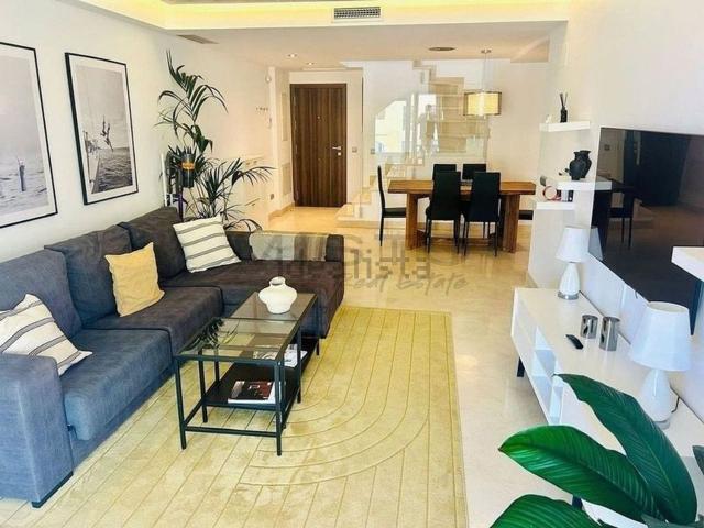 Ático en alquiler en Guadalmina, Marbella