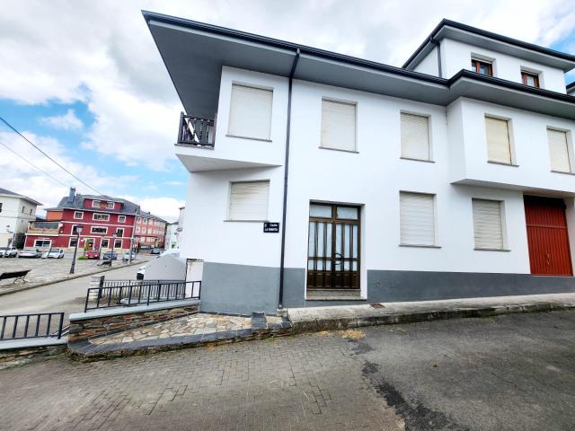 Piso en venta en Villayón, Asturias