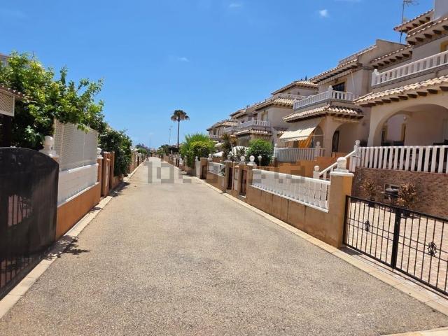 Ático en alquiler en Sectores La Cuerda y Lomas de Cabo Roig, el Baix Segura / La Vega Baja