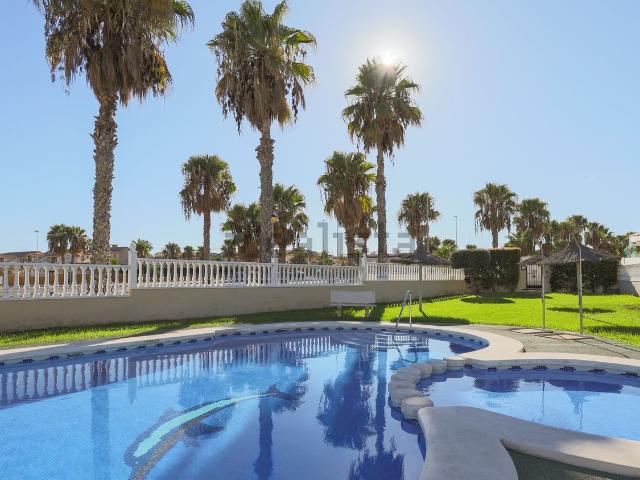 Piso en venta en Urbanización Lomas de Cabo Roig, Orihuela