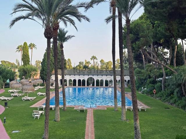 Dúplex en alquiler en El Vicario, Costa del Sol Occidental