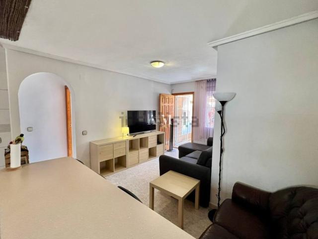 Piso en alquiler en Torrevieja, Urbanización Los Balcones