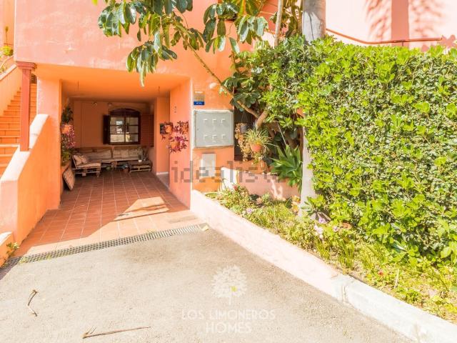 Piso en venta en Estepona, Garden Beach