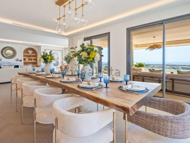 Dúplex en venta en Nueva Andalucía, Costa del Sol Occidental