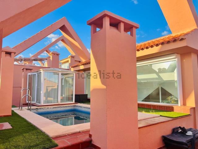 Ático en alquiler en Nueva Andalucía, Marbella