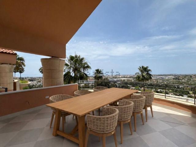 Ático en alquiler en Nueva Andalucía, Costa del Sol Occidental