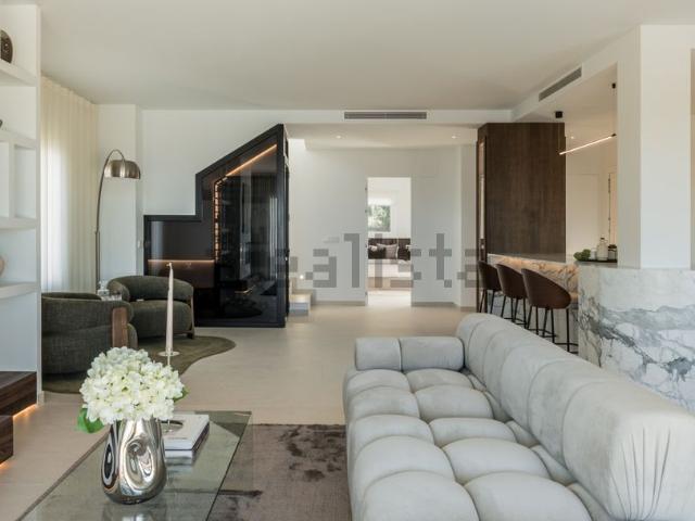 Ático en venta en Nueva Andalucía, Costa del Sol Occidental