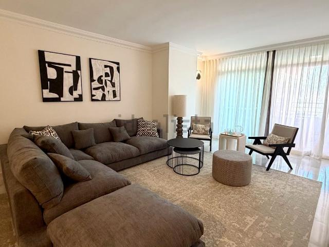 Piso en venta en Nueva Andalucía, Costa del Sol Occidental