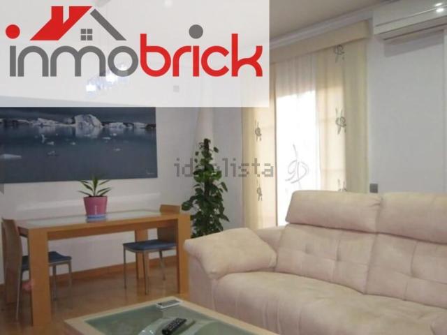 Piso en venta en Zona 1 (el Valle y Dehesa de la Villa), Lucena