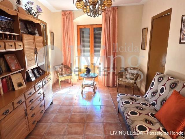 Piso en venta en Maials, Lleida