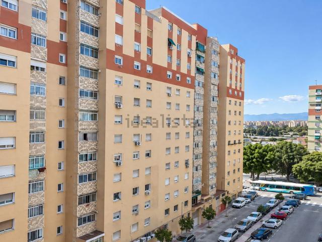 Piso en venta en Los Naranjos, Málaga