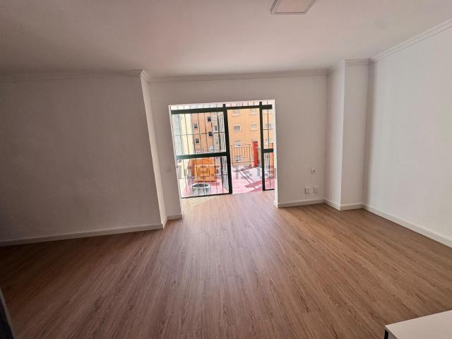Piso en venta en Ciudad Jardín, Málaga
