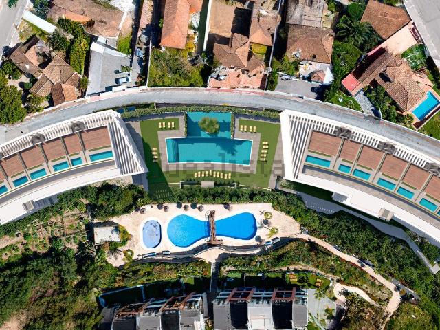 Piso en venta en Castillo de la Duquesa, Costa del Sol Occidental