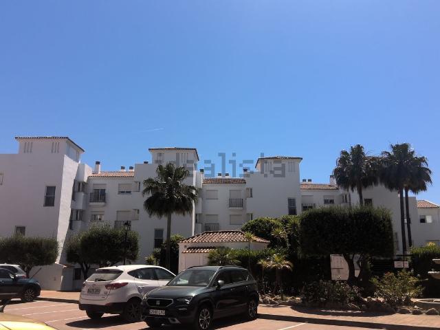 Piso en venta en Castillo de la Duquesa, Costa del Sol Occidental