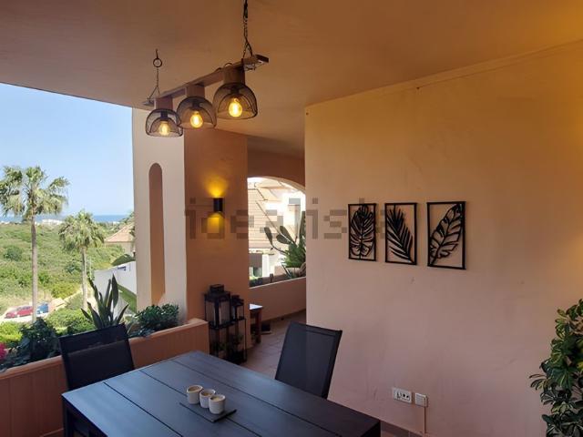 Piso en venta en Castillo de la Duquesa, Costa del Sol Occidental