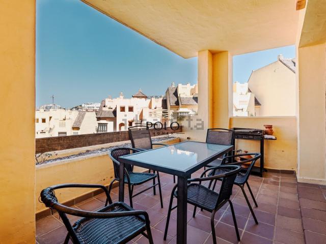 Piso en venta en Castillo de la Duquesa, Costa del Sol Occidental