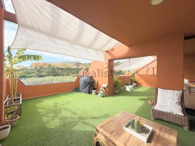 Piso en venta en Castillo de la Duquesa, Costa del Sol Occidental