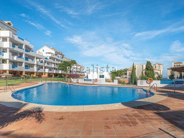 Dúplex en venta en Castillo de la Duquesa, Costa del Sol Occidental