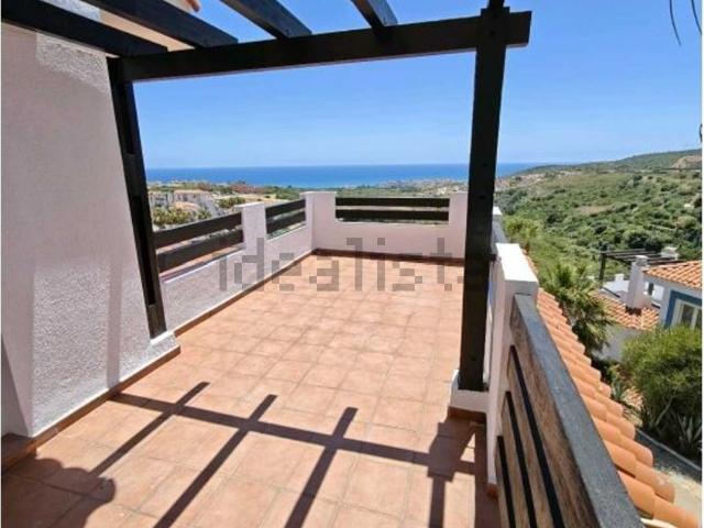 Dúplex en venta en Castillo de la Duquesa, Costa del Sol Occidental