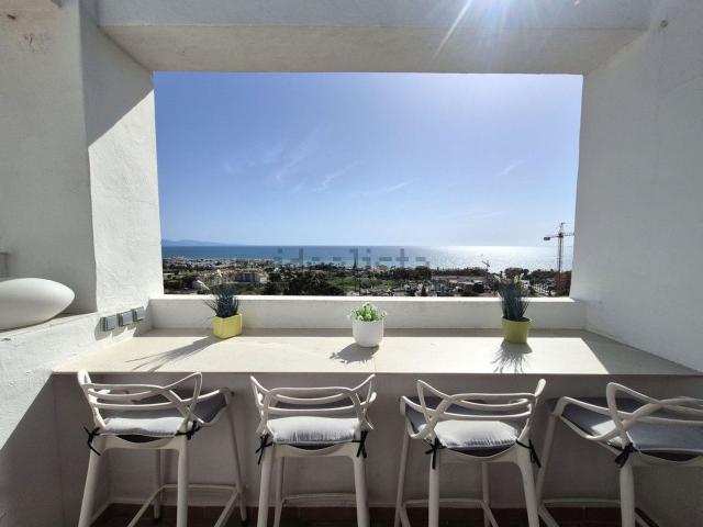 Dúplex en venta en Castillo de la Duquesa, Costa del Sol Occidental