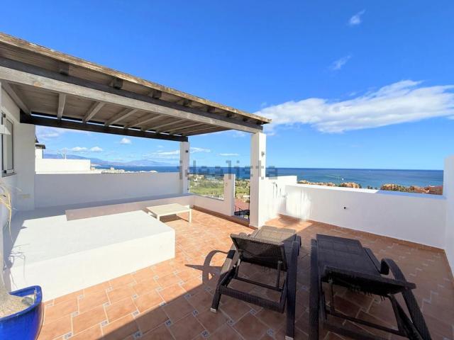 Ático en venta en Castillo de la Duquesa, Costa del Sol Occidental