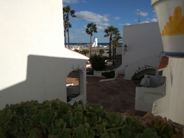 Piso en alquiler en Castillo de la Duquesa, Costa del Sol Occidental