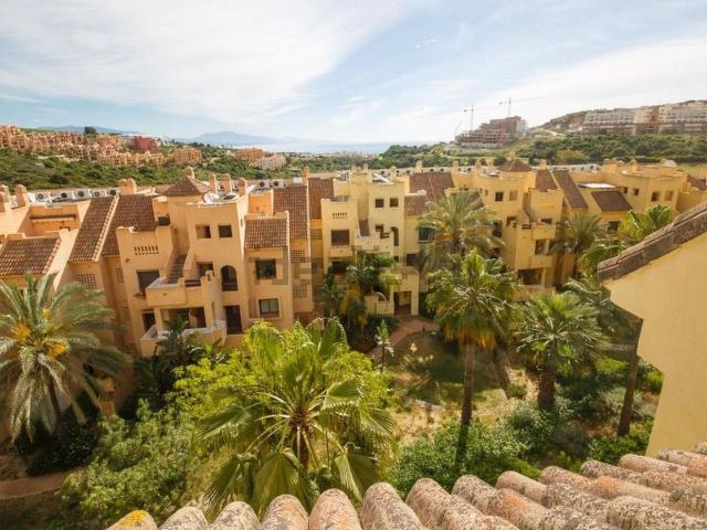 Ático en venta en Castillo de la Duquesa, Costa del Sol Occidental