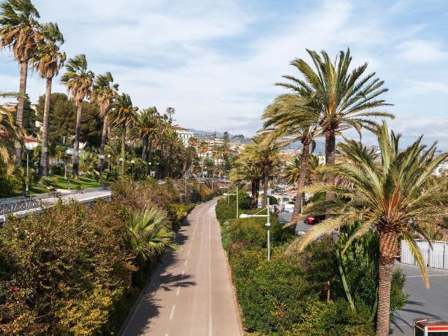 Piso en venta en Castillo de la Duquesa, Costa del Sol Occidental