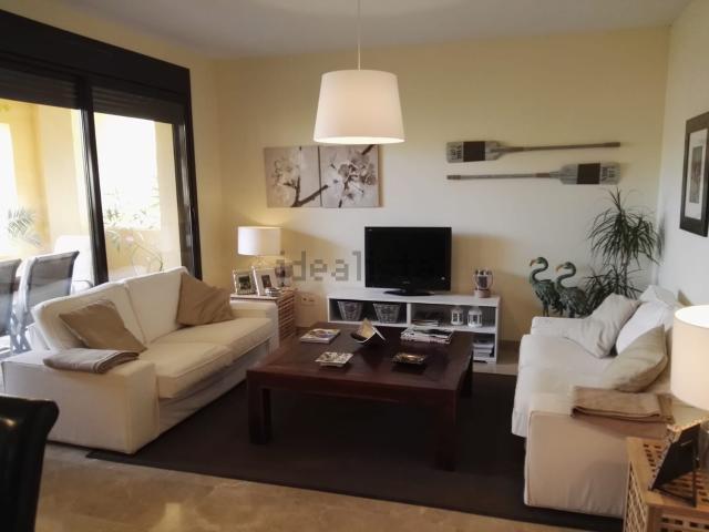 Piso en alquiler en Castillo de la Duquesa, Costa del Sol Occidental