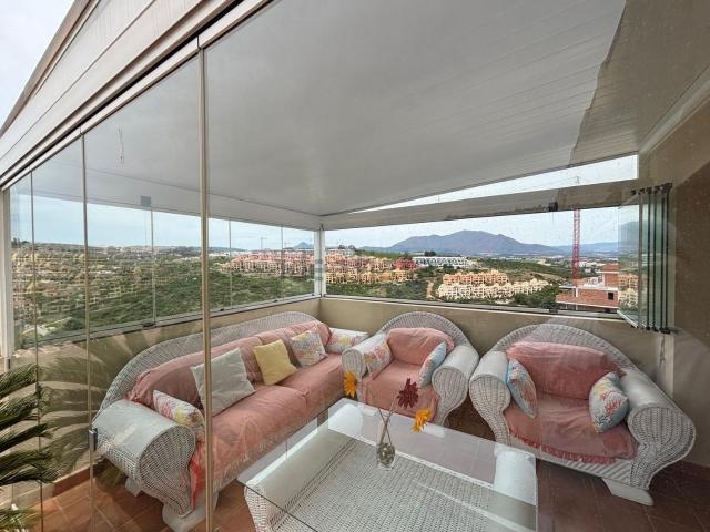 Piso en venta en Castillo de la Duquesa, Costa del Sol Occidental