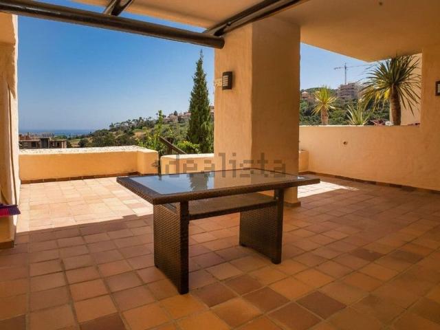 Piso en venta en Castillo de la Duquesa, Costa del Sol Occidental