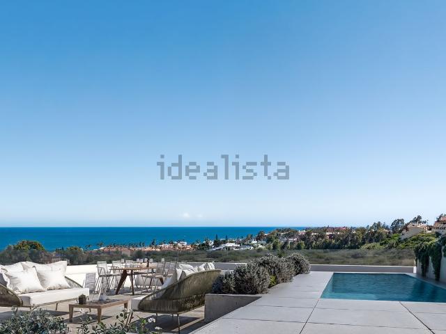 Ático en venta en Castillo de la Duquesa, Costa del Sol Occidental
