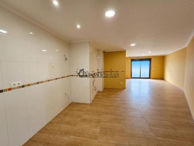 Piso en venta en Santa María do Porto de Marín, O Morrazo