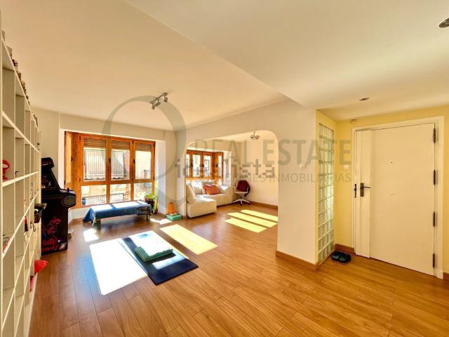 Piso en alquiler en Mercat, l'Alacantí