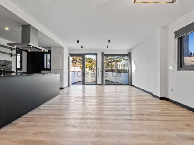 Piso en alquiler en Cerros del Águila, Costa del Sol Occidental