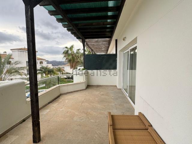 Ático en alquiler en Pueblo Mijitas, Costa del Sol Occidental