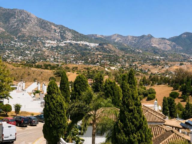 Ático en alquiler en Pueblo Mijitas, Costa del Sol Occidental