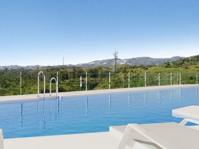 Ático en venta en Chaparral, Costa del Sol Occidental