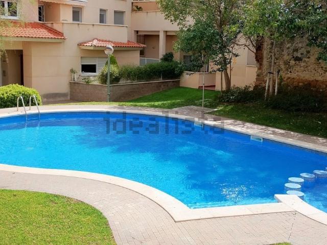 Piso en venta en Montbrió Del Camp