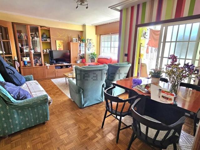 Piso en venta en Mos, Vigo
