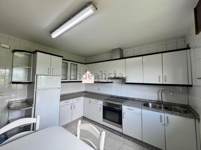 Piso en venta en Mos, Vigo