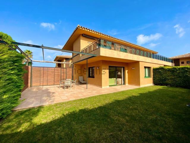 Piso en venta en Navata, Escoles