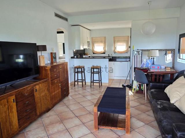 Piso en venta en Navata, Girona