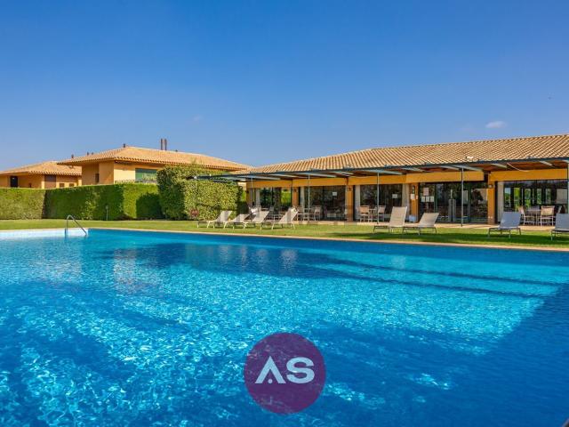 Piso en venta en Navata, Girona