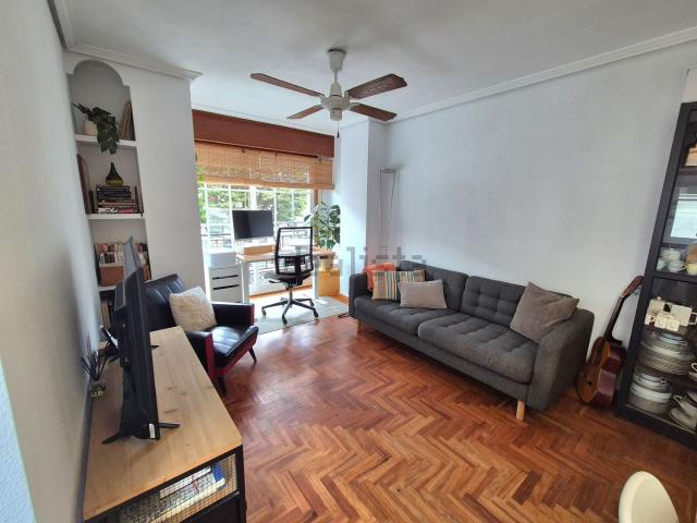 Piso en venta en A Angustia, Vigo